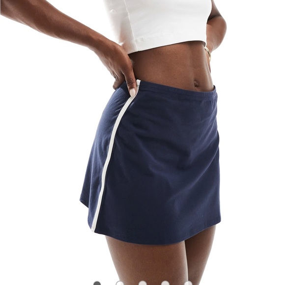 WeWoreWhat Dresses & Skirts - New Cotton On Pull-On Navy White Stripe Active Athletic Skort Skirt XS